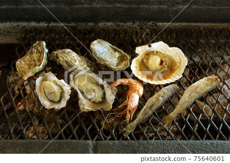 Robatayaki Robatayaki Seafood charcoal grill 75640601
