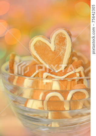 Valentine's day cookies. Valentine heart shaped cookie Valentine's day cookies. Valentine heart shaped cookie 75642305
