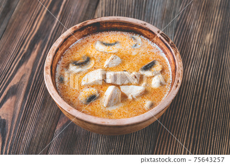 Bowl of Tom kha kai 75643257