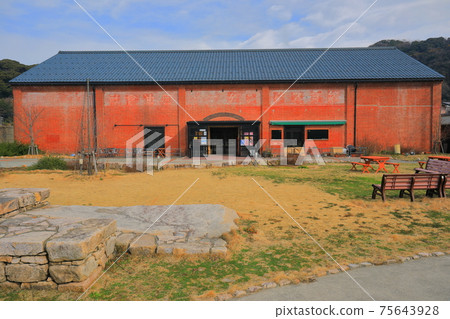 [Fukui Prefecture] Tsuruga Red Brick Warehouse South Building under fine weather 75643928