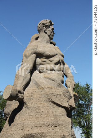 Stalingrad monument stand to death 75644155