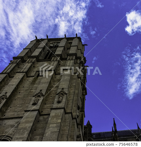 Cathedral of Saint Julian in Le Mans, France 75646578