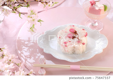 Sakura-type Sakura rice, cherry-blossom viewing at home 75647337