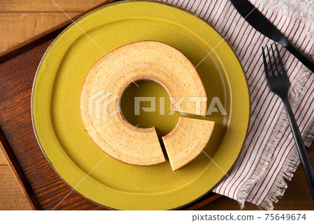 Bermkuchen 75649674