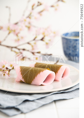 Cherry blossom 75649922