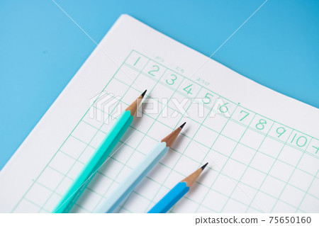 學習書和2B鉛筆 學習書和2B鉛筆 75650160