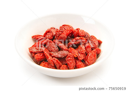 Dried wolfberry seed with water 75650919