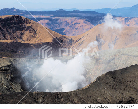 Aso Nakadake No. 1 crater seen from the ridgeline leading to Aso Nakadake 75652474