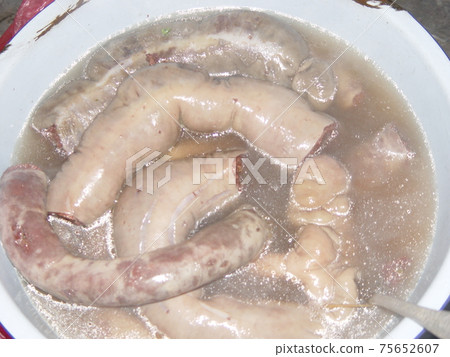 Soup with sausage (Phonsavan / Laos) 75652607