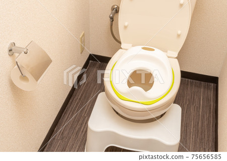 Image of toilet training 75656585