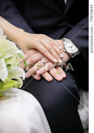 婚姻 75658645