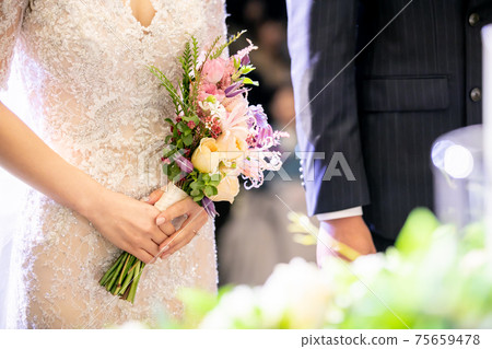 婚姻 75659478