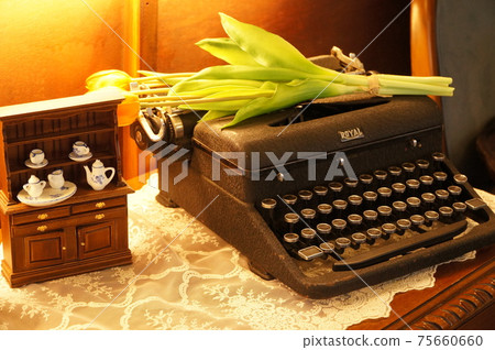 Old typewriter Old typewriter 75660660