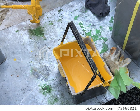 Painting industry Painting industry 75660821