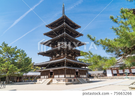 Saiin Garan(法隆寺)五層寶塔 Saiin Garan(法隆寺)五層寶塔 75663266