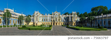 Mariinsky palace in Kyiv, Ukraine Mariinsky palace in Kyiv, Ukraine 75663797