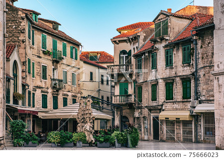Fruit square in Split, Croatia Fruit square in Split, Croatia 75666023