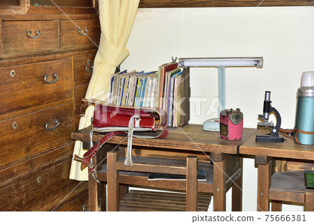 [Showa image] Showa children's room 75666381