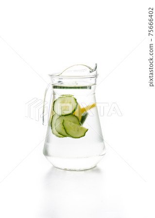 Sassy water or water with cucumber and lemon Sassy water or water with cucumber and lemon 75666402
