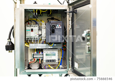 Motor inverter control panel box 75666546