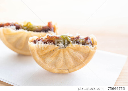 In the middle of matcha mochi 75666753