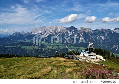 Dachstein Mountains, Straming, Australia Dachstein Mountains, Straming, Australia 75666950