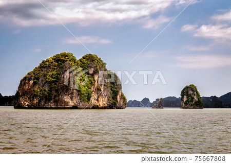 Scene at Halong Bay in Vietnam 75667808