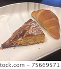 Breakfast morning bread bread Breakfast morning bread bread 75669571