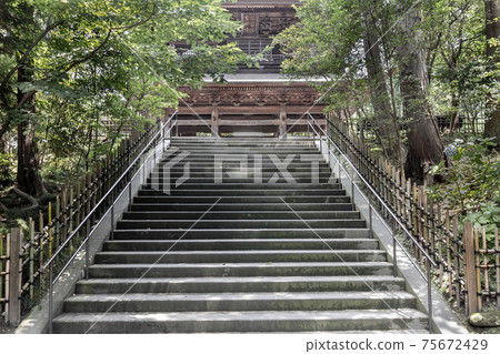 Main Gate of Engakuji Temple in Kamakura, Japan (Sign says Engaku Kosho Zen Temple) 75672429