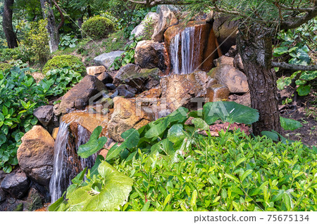 Scene at the Old Shukkeien Garden in Hiroshima, Japan 75675134