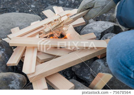 [羽毛棒開始燃燒] 75678564