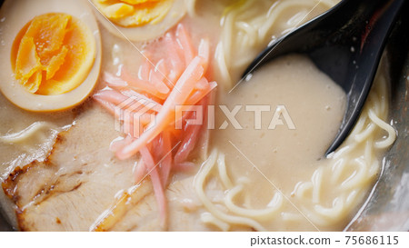 Pork bone ramen image 75686115