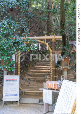 三和山步道（奈良縣山之部道市，禁止在鳥居口的另一側拍攝照片） 75686589
