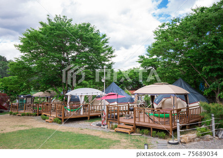 Camping 75689034