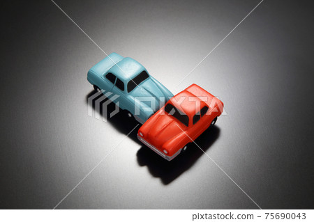 交通事故圖像 75690043