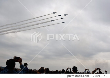 飛行表演天空 75691149