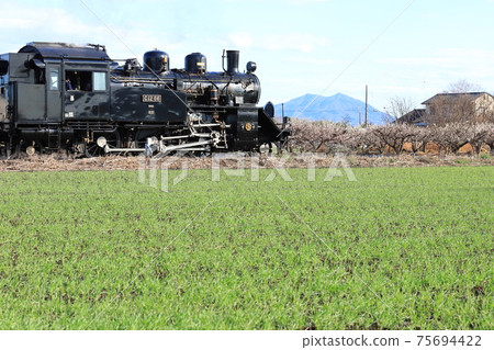 Mooka Railway "C12 Locomotive" with Mount Tsukuba in the background Mooka Railway "C12 Locomotive" with Mount Tsukuba in the background 75694422