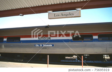 Los Angeles Los Angeles 75695919