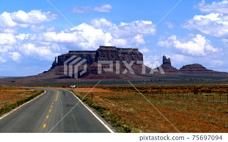 Monument Valley 75697094