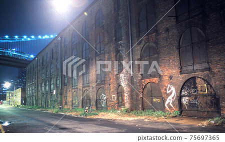 紐約倉庫區 紐約倉庫區 75697365