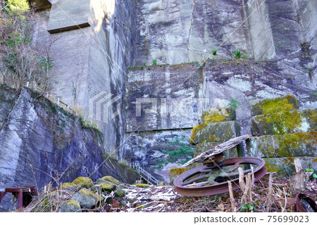 岩石舞台的Nokogiriyama採石場(富津市千葉縣久安町) 岩石舞台的Nokogiriyama採石場(富津市千葉縣久安町) 75699023