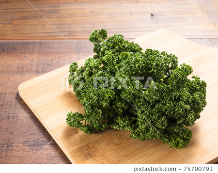 Parsley 75700791