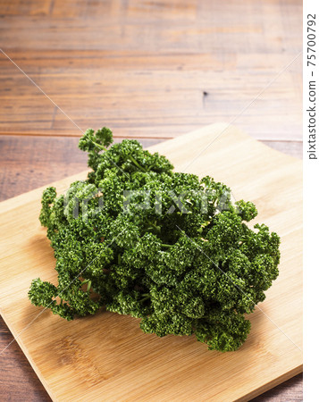 Parsley 75700792