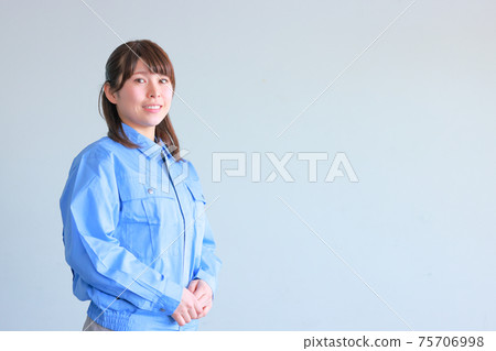 Work staff woman_diagonal 75706998