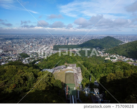 Sapporo jump stand 75709028