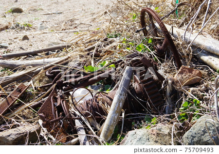 Old rusty iron tool 75709493