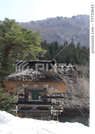 Shirakawa-go Myozenji Tower Bell Gate (Shirakawa-mura, Ono-gun, Gifu Prefecture) 75710643