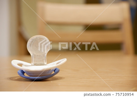 pacifier 75710954