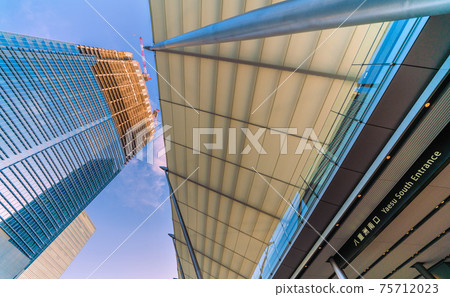 日本的東京城市景觀,希望重建東京車站八重洲出口等 日本的東京城市景觀,希望重建東京車站八重洲出口等 75712023