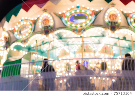 Merry-go-round 75713104